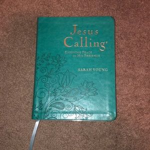 Jesus-Calling Yearly Devotional by Sarah Young
